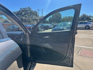 2019 Jeep Cherokee Limited — photo 11