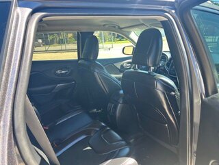 2019 Jeep Cherokee Limited — photo 8