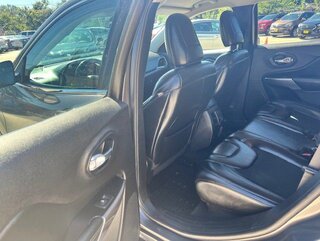 2019 Jeep Cherokee Limited — photo 9