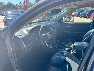 2019 Jeep Cherokee Limited — photo 6