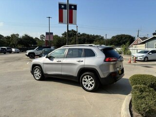 2018 Jeep Cherokee Latitude Plus — photo 15