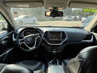 2018 Jeep Cherokee Latitude Plus — photo 4