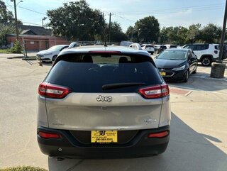 2018 Jeep Cherokee Latitude Plus — photo 14