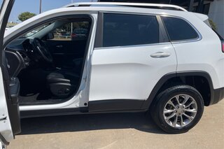 2019 Jeep Cherokee Latitude Plus — photo 9