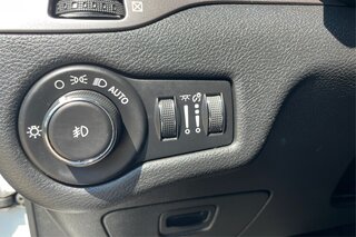 2019 Jeep Cherokee Latitude Plus — photo 19