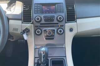 2016 Ford Taurus SE — photo 13