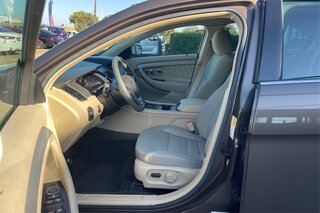2016 Ford Taurus SE — photo 9
