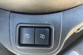 2013 Ford Taurus Limited — photo 26