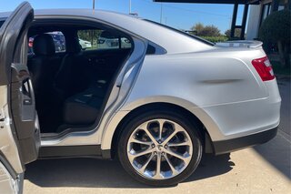 2013 Ford Taurus Limited — photo 10