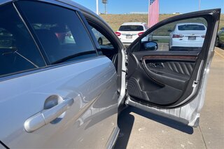 2013 Ford Taurus Limited — photo 25