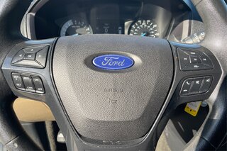 2017 Ford Explorer Base — photo 18