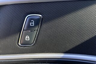 2017 Ford Explorer XLT — photo 28