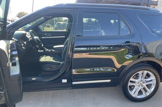 2017 Ford Explorer XLT — photo 9
