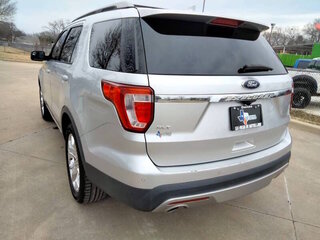 2017 Ford Explorer XLT — photo 7