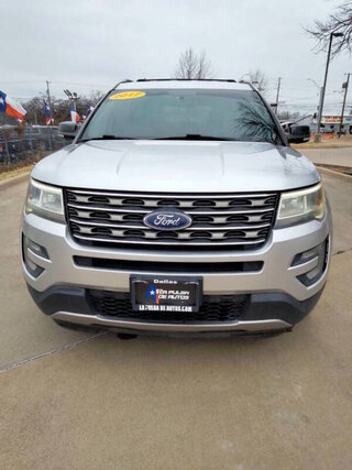 2017 Ford Explorer XLT — photo 2