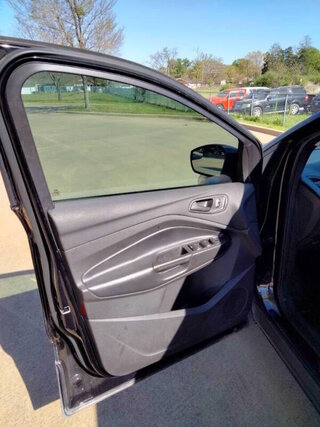 2019 Ford Escape S — photo 9