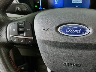 2023 Ford Escape ST-Line — photo 16