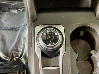 2023 Ford Escape ST-Line — photo 21