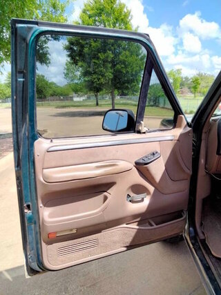 1993 Ford Bronco Bronco — photo 9