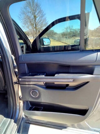 2020 Ford Expedition XLT — photo 22