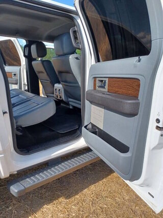 2013 Ford F-150 Lariat — photo 25