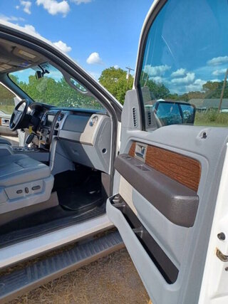 2013 Ford F-150 Lariat — photo 23