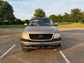 2001 Ford F-150 Lariat — photo 2