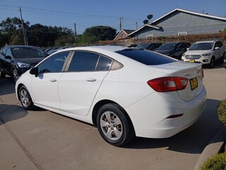 2018 Chevrolet Cruze LT — photo 5