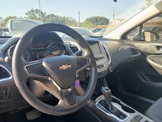 2018 Chevrolet Cruze LT — photo 8