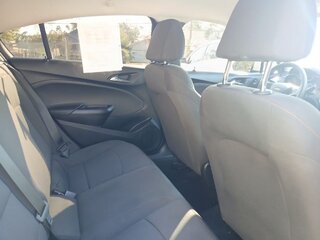 2018 Chevrolet Cruze LT — photo 10