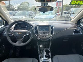 2018 Chevrolet Cruze LT — photo 4