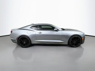 2024 Chevrolet Camaro 3LT — photo 2