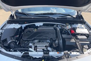 2020 Chevrolet Malibu 1LT — photo 24