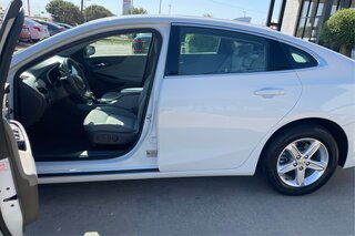 2022 Chevrolet Malibu 1LT — photo 9