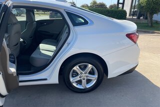 2022 Chevrolet Malibu 1LT — photo 10