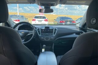 2020 Chevrolet Malibu 1LT — photo 22