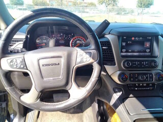 2015 GMC Yukon Denali — photo 17