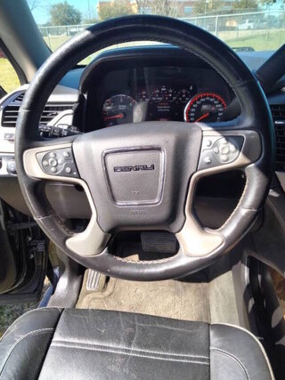2015 GMC Yukon Denali — photo 14