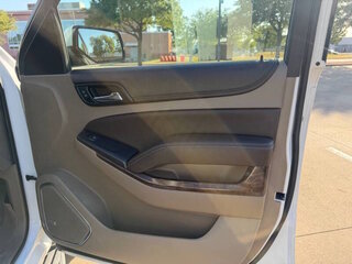 2017 Chevrolet Tahoe LT — photo 28