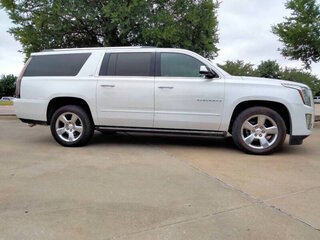 2016 Chevrolet Suburban LTZ — photo 4