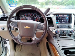2016 Chevrolet Suburban LTZ — photo 16