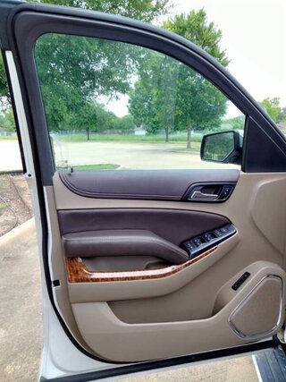 2016 Chevrolet Suburban LTZ — photo 9