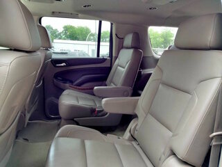 2016 Chevrolet Suburban LTZ — photo 12