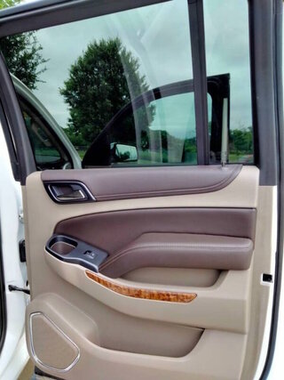 2016 Chevrolet Suburban LTZ — photo 23
