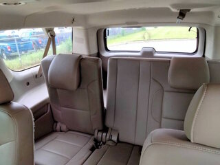 2016 Chevrolet Suburban LTZ — photo 13