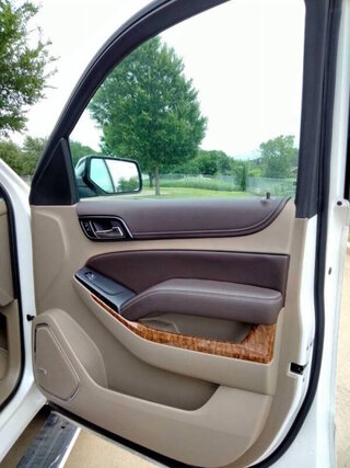 2016 Chevrolet Suburban LTZ — photo 20