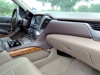 2016 Chevrolet Suburban LTZ — photo 21