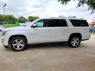 2016 Chevrolet Suburban LTZ — photo 8