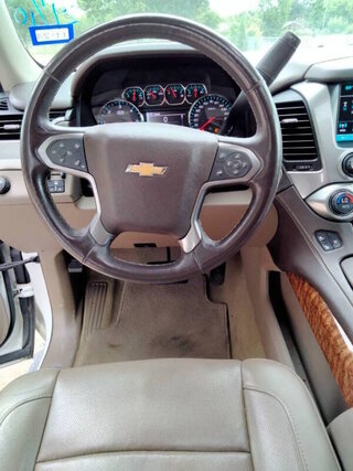 2016 Chevrolet Suburban LTZ — photo 14