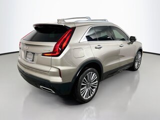 2024 Cadillac XT4 Premium Luxury — photo 3
